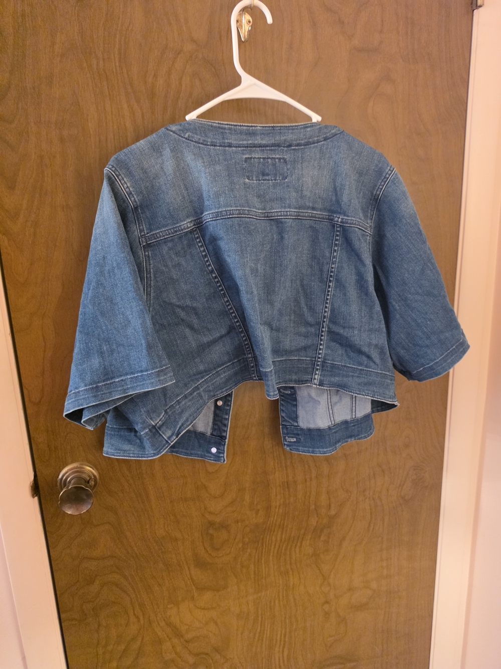 torrid Medium Blue Cropped Denim Jacket with Short Sleeves-3X - Picture 4 of 4